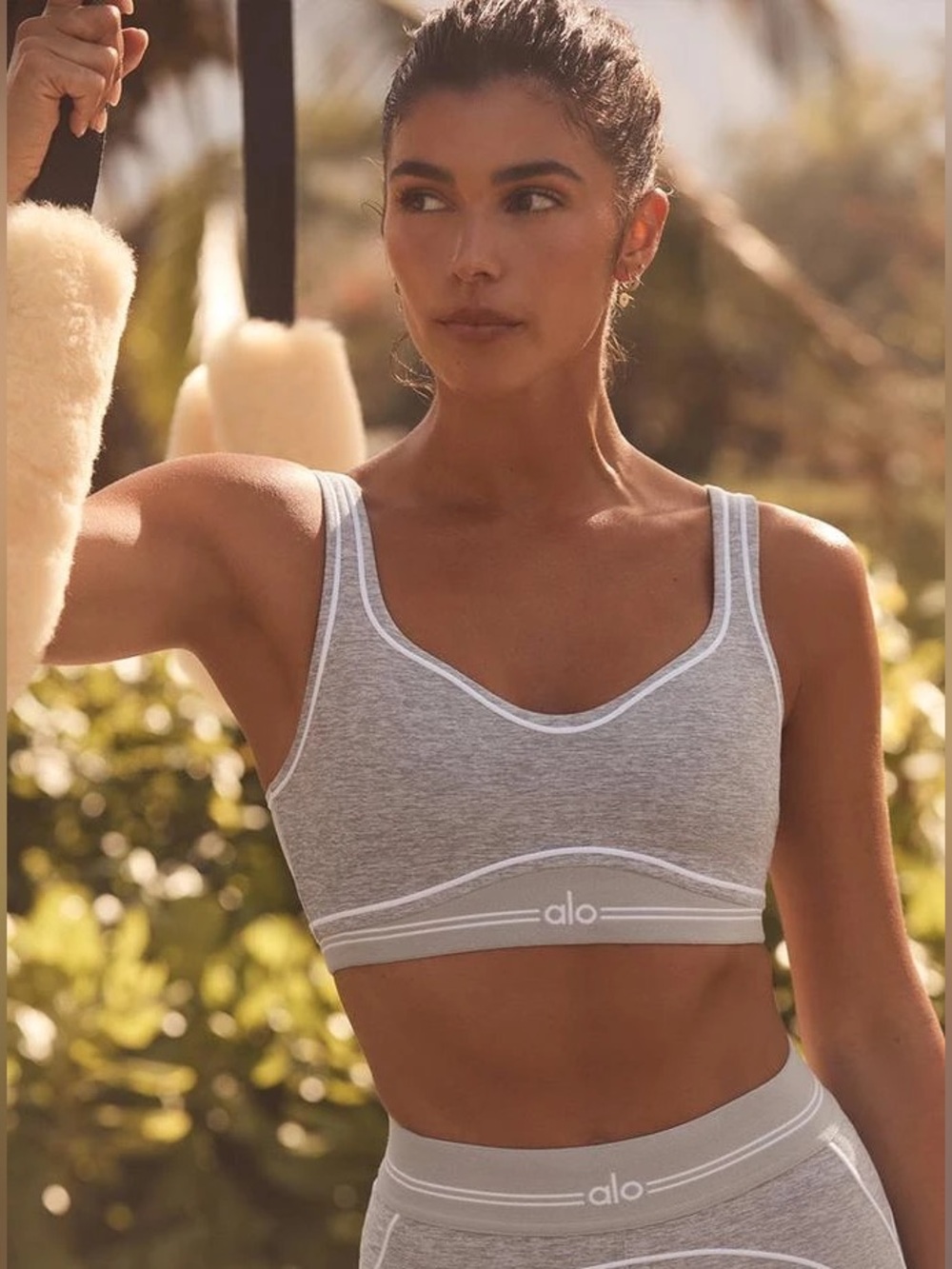 Alo Yoga Alosoft Heart Throb Bra